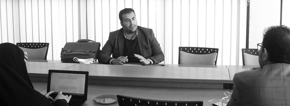 ایرانی‌ها باید از حقوقشان بیشتر بدانند